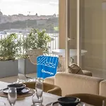 Lägenhet Azure By Homega - Valletta Views, Hot Tub, Sauna, Ferries Sliema
