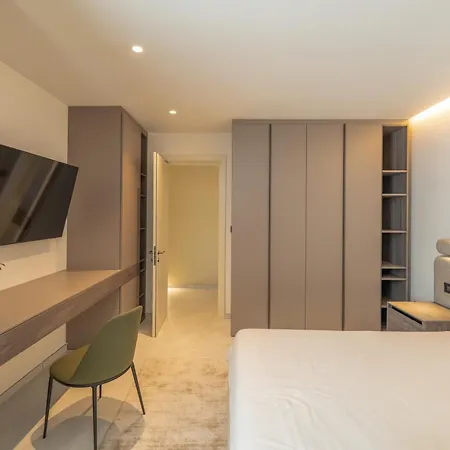 Spacious Retreat, Jacuzzi, Sauna & Valletta Views Apartment