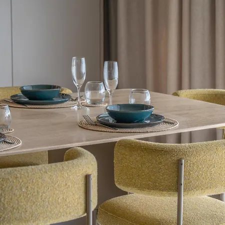 Spacious Retreat, Jacuzzi, Sauna & Valletta Views * Sliema