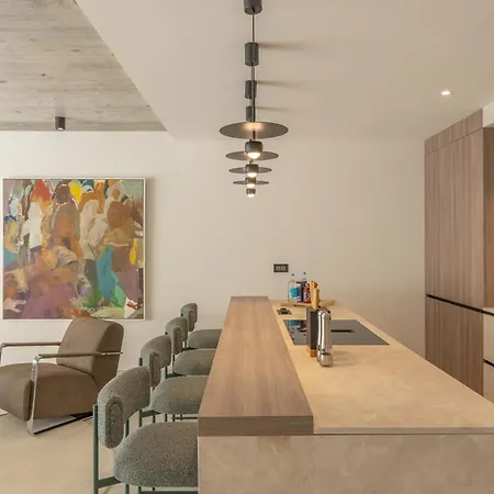 Azure By Homega - Valletta Views, Hot Tub, Sauna, Ferries Apartment *