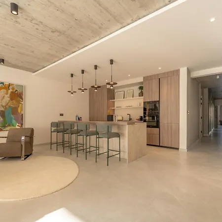 Azure By Homega - Valletta Views, Hot Tub, Sauna, Ferries Apartment