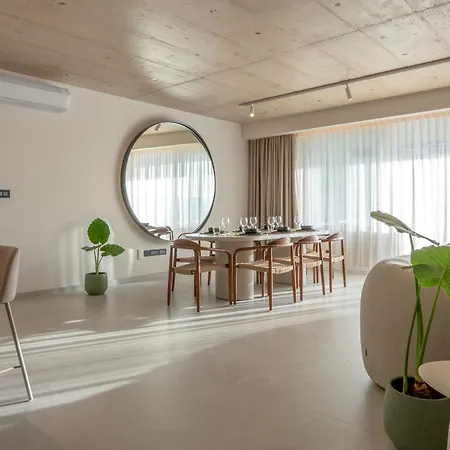 Azure By Homega - Valletta Views, Hot Tub, Sauna, Ferries Apartment