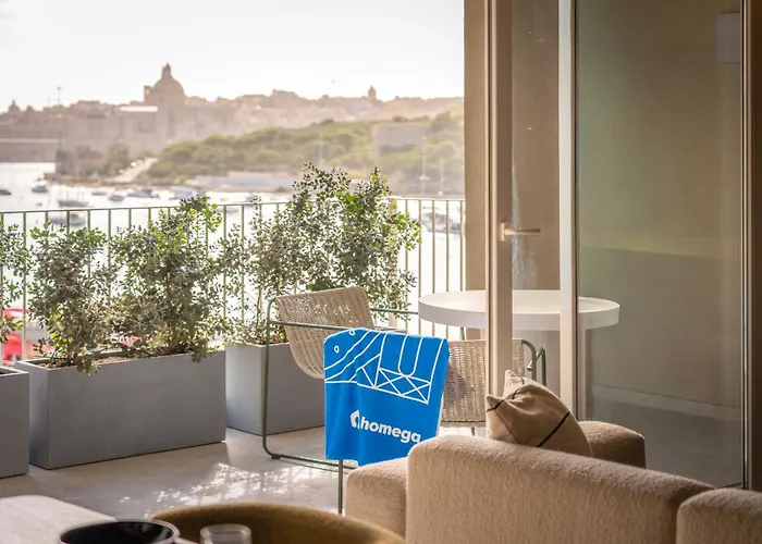 Apartment Azure By Homega - Valletta Views, Hot Tub, Sauna, Ferries