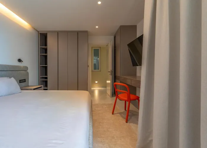 Spacious Retreat, Jacuzzi, Sauna & Valletta Views