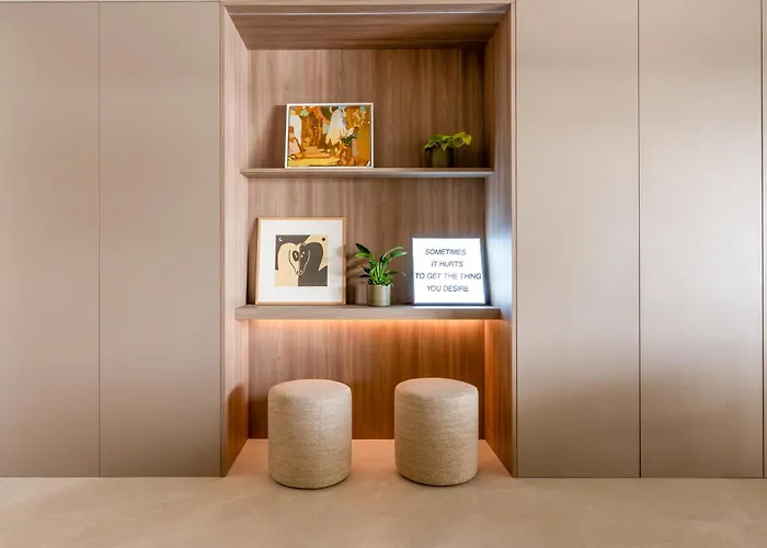 Spacious Retreat, Jacuzzi, Sauna & Valletta Views *