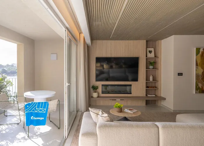 Spacious Retreat, Jacuzzi, Sauna & Valletta Views