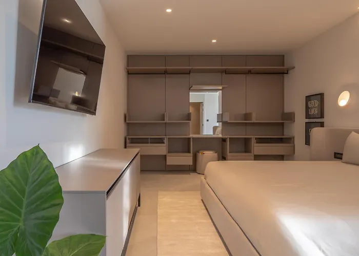 Azure By Homega - Valletta Views, Hot Tub, Sauna, Ferries