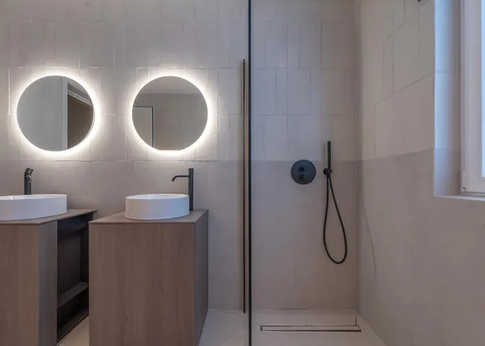 Azure By Homega - Valletta Views, Hot Tub, Sauna, Ferries Apartment *