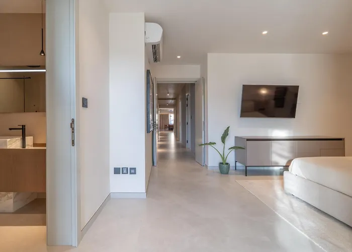 Azure By Homega - Valletta Views, Hot Tub, Sauna, Ferries * Sliema